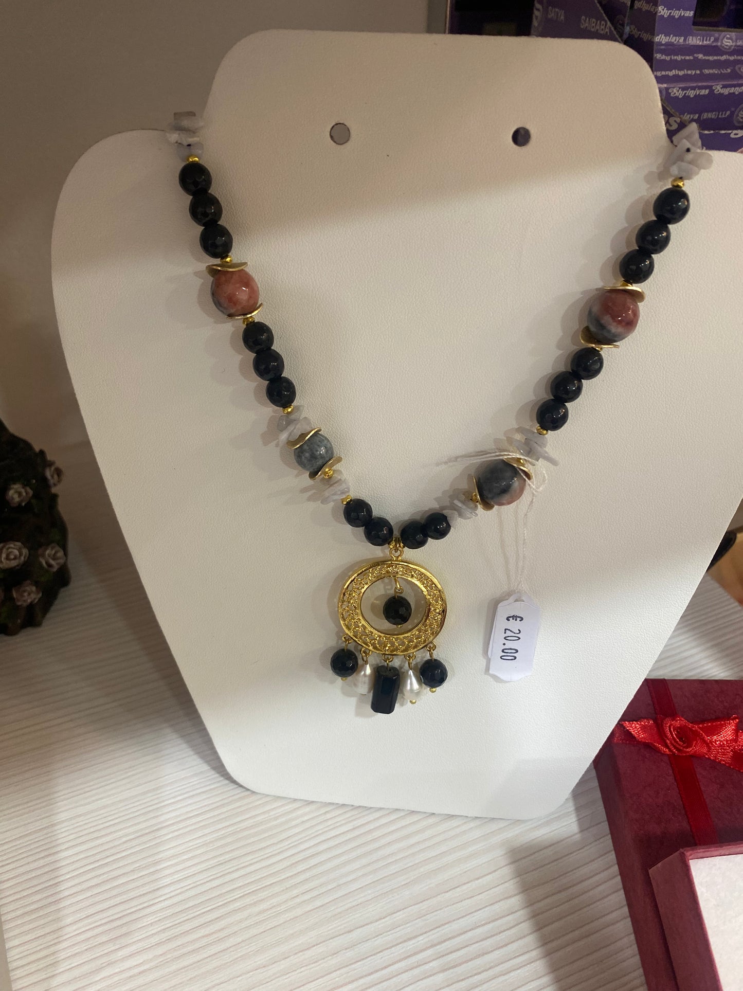 Collana "Nobile Intreccio" – Design Etnico e Contemporaneo