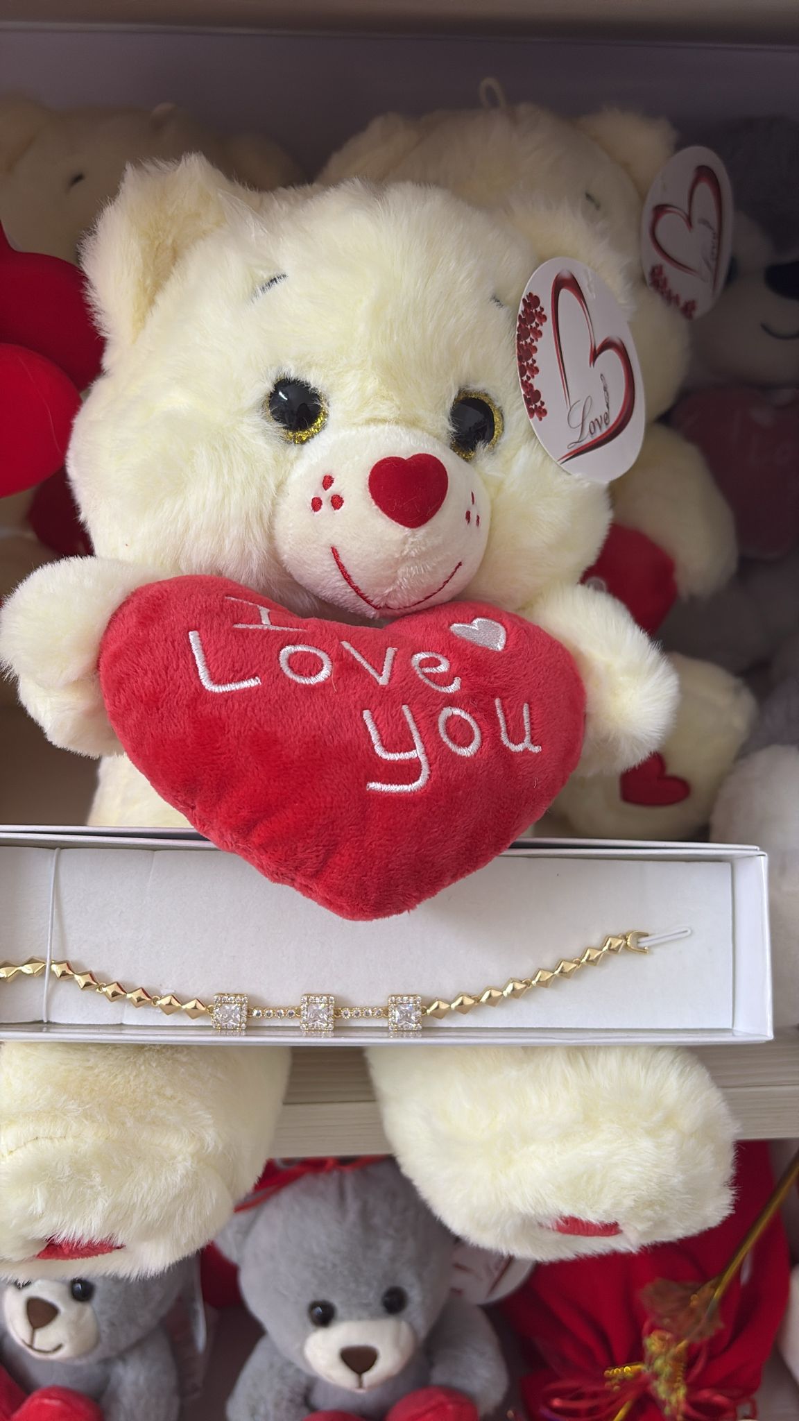 Set Regalo "Golden Heart": Orsetto Peluche e Bracciale Elegante