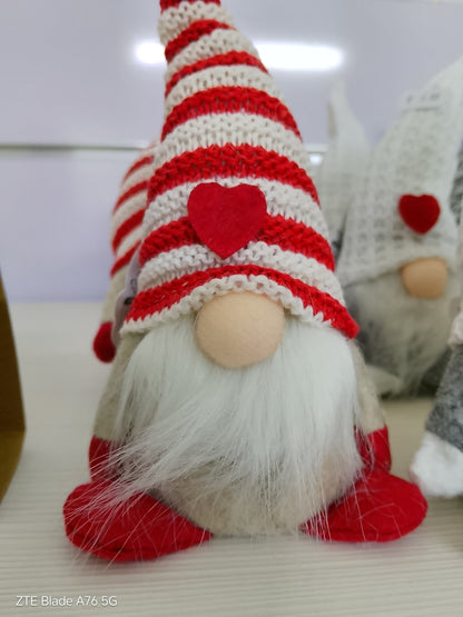 Gnomo Seduto " Invernale con Cuore"