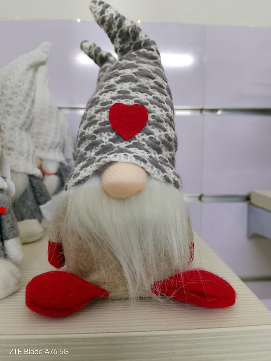 Gnomo Seduto " Invernale con Cuore"