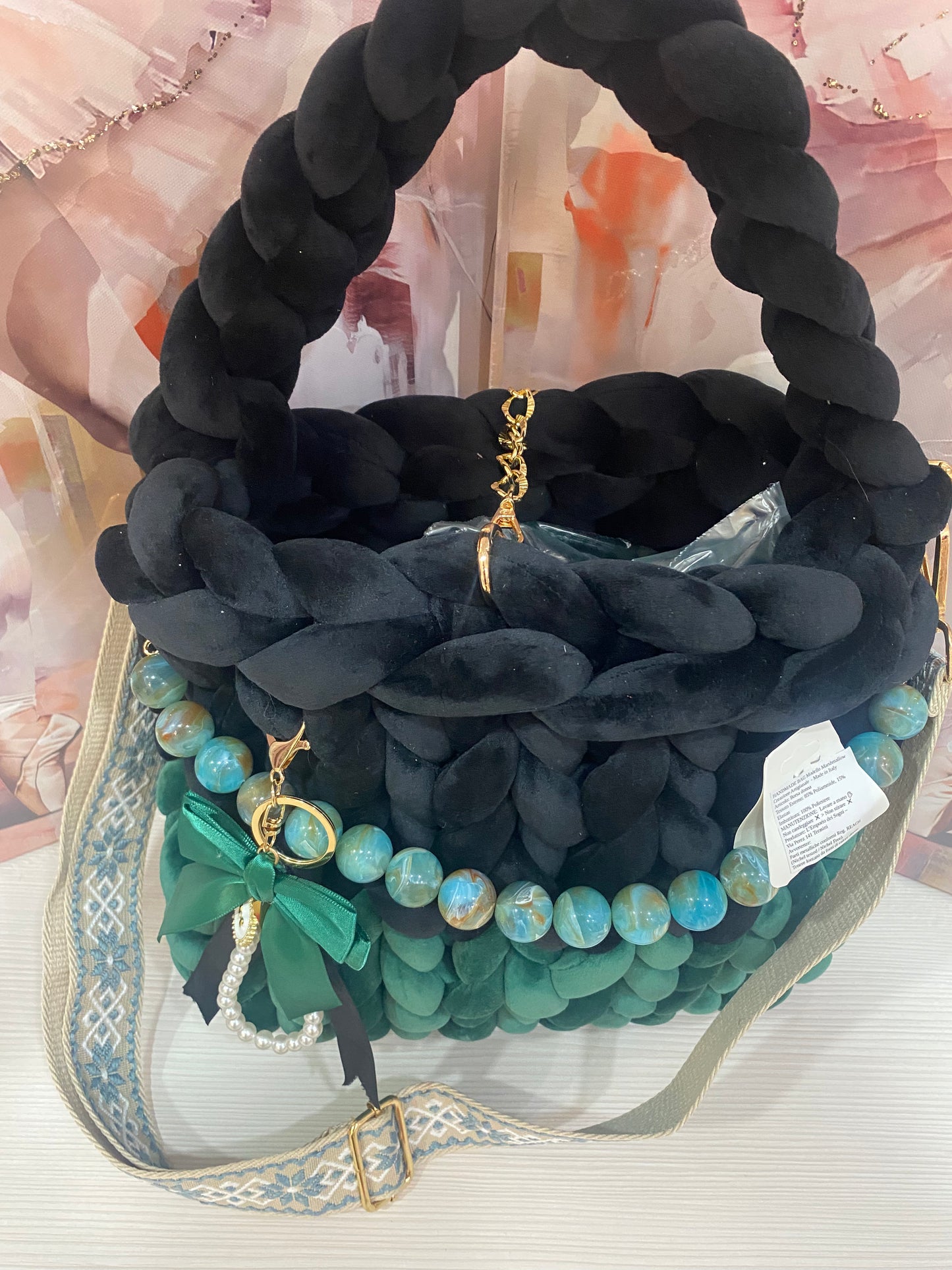 Borsa "Marshmallow" Bicolor Nera e Verde Smeraldo - Lusso Soffice a Trecce 💚