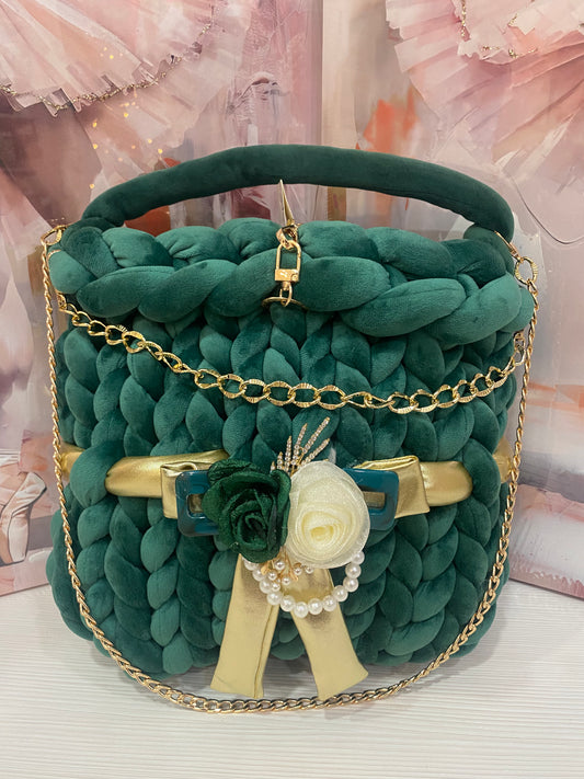Borsa "Marshmallow" Verde Smeraldo e oro - Eleganza e Morbidezza
