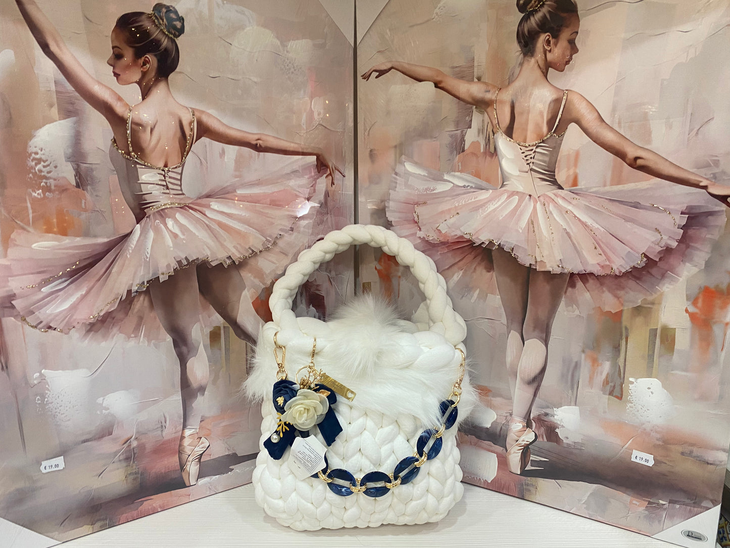 Borsa "Marshmallow" Bianca- Eleganza e Morbidezza