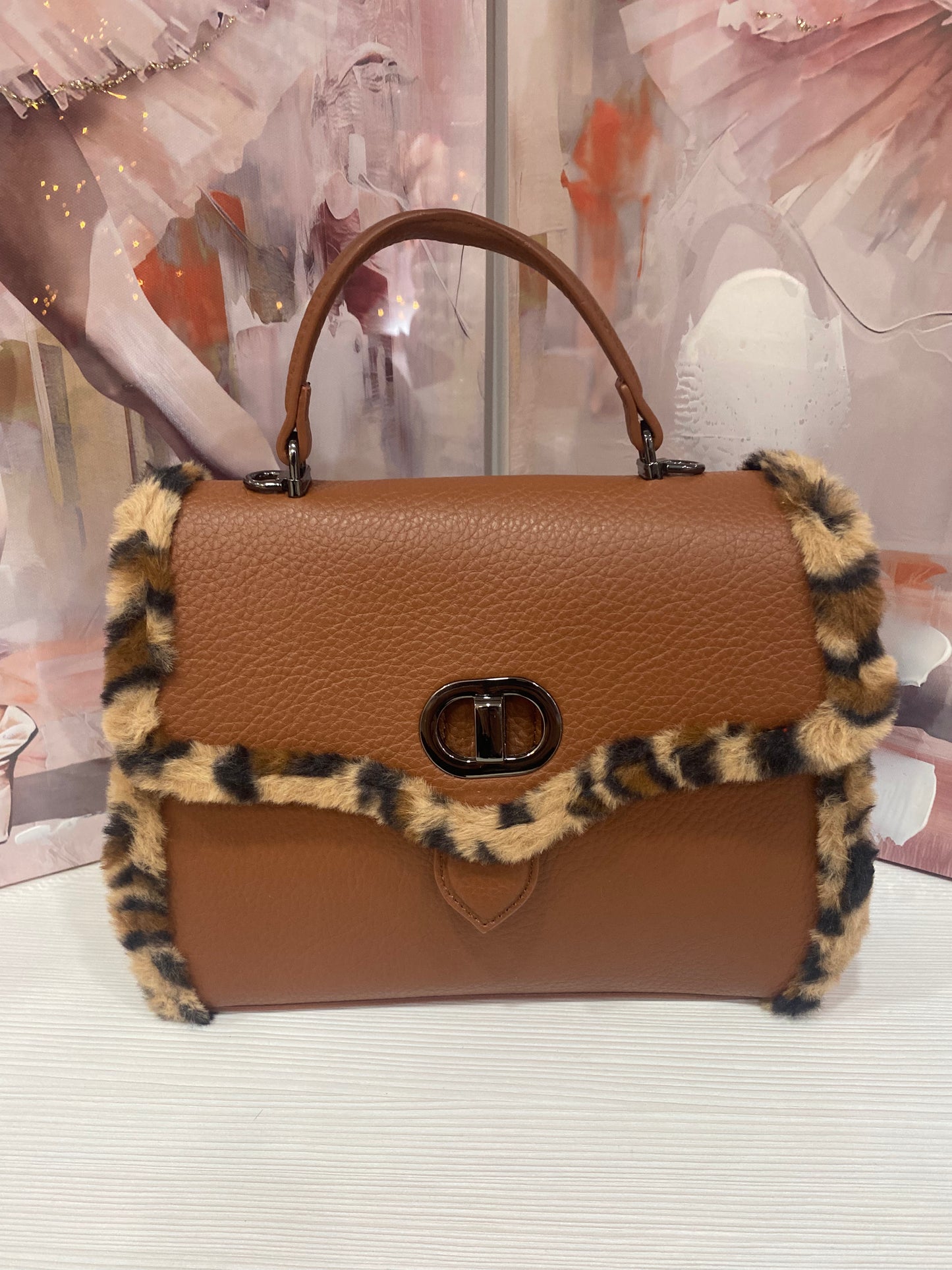 Borsa a Spalla "Wild Chic" - Pelle Nera e Dettagli Leopardati