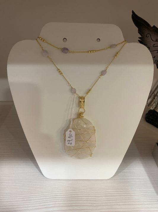 Collana Statement "Essenza Eterea" – Design Artigianale